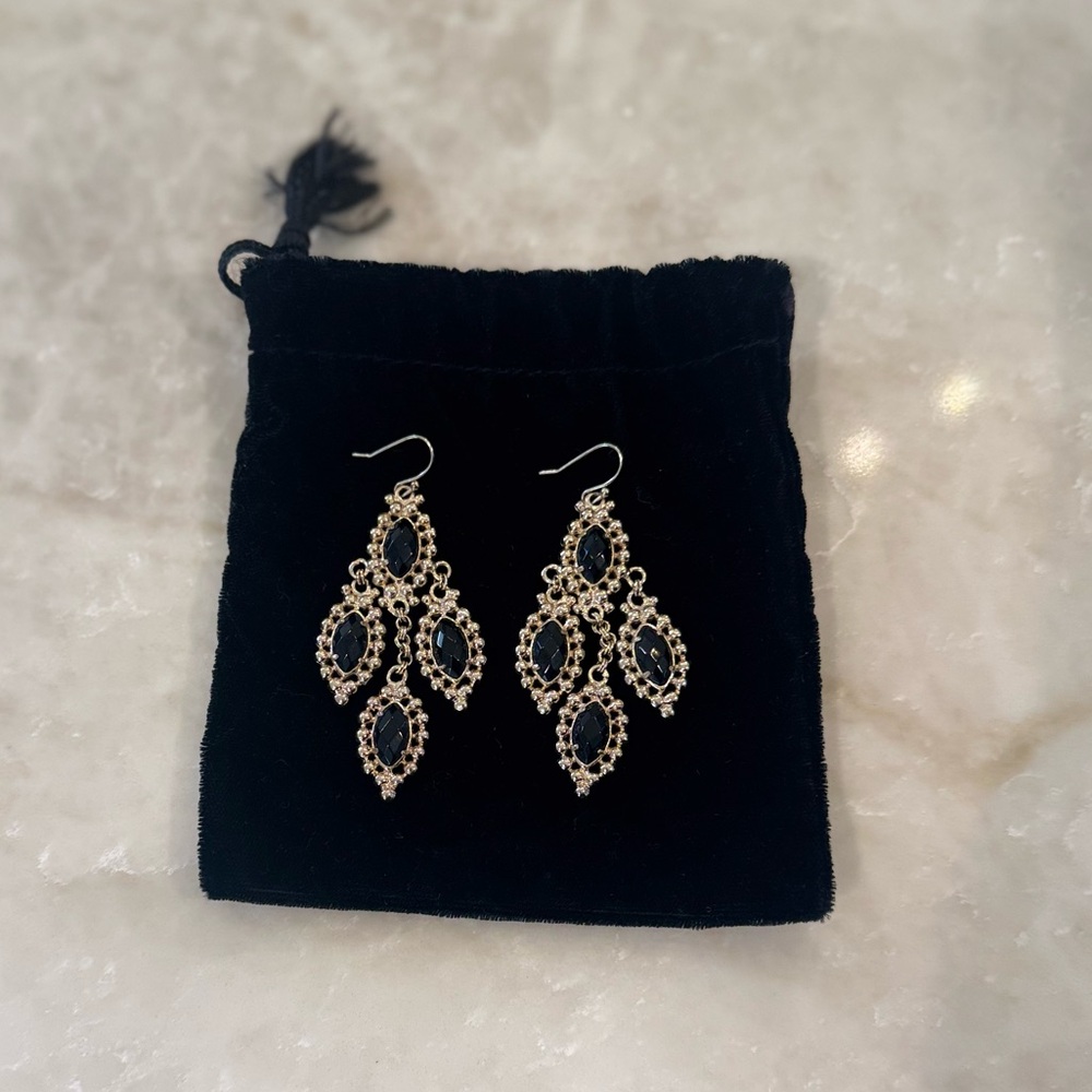 Kendra Scott - Elegant Black & Gold Chandelier Earrings - Vintage!